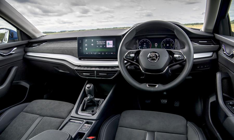Торпедо Skoda Octavia 2020 года  (UK) (фото 18 из 42)